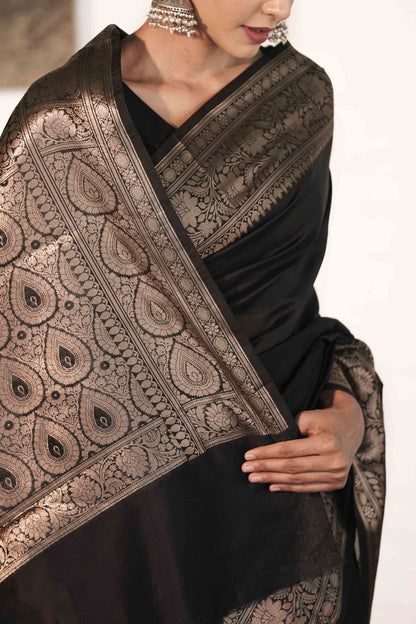 Black Plain Blend Silk Saree with traditional border palla and woven blouse