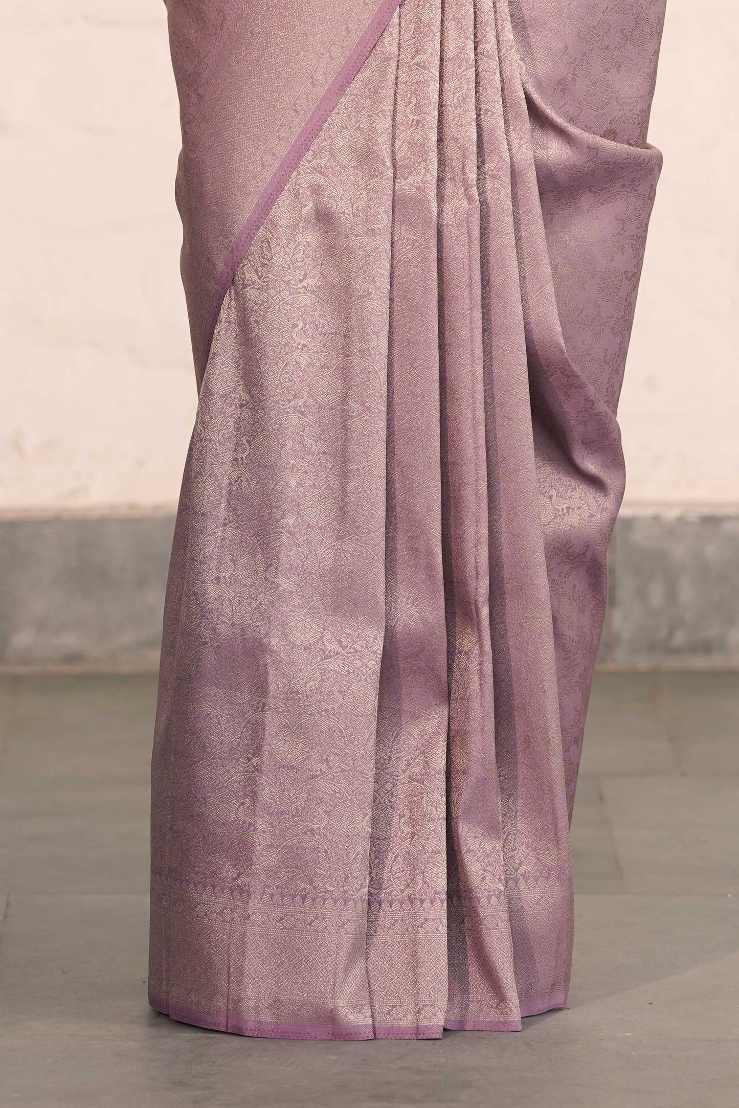 Lilac Soft Silk Saree Woven in Almond Zari within the Fabric giving smooth texture from in and out