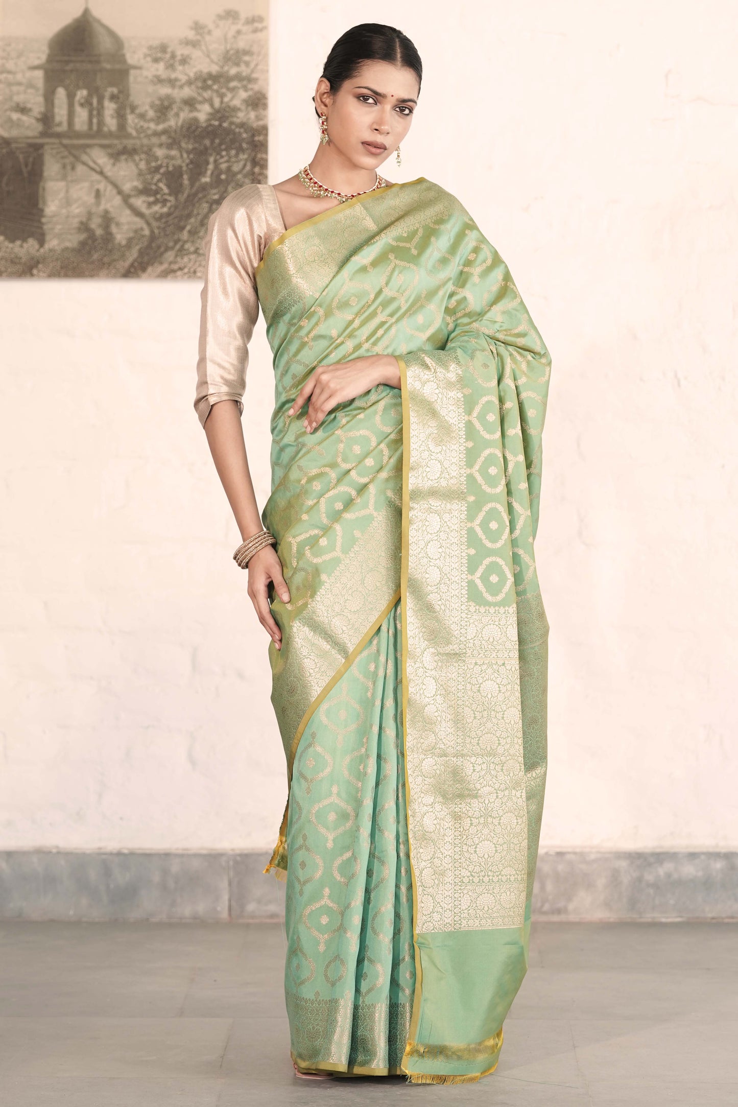 Green Dual Tone Banarasi Silk Saree woven in Necklace Buta all over body and Rich Golden Zari Palla