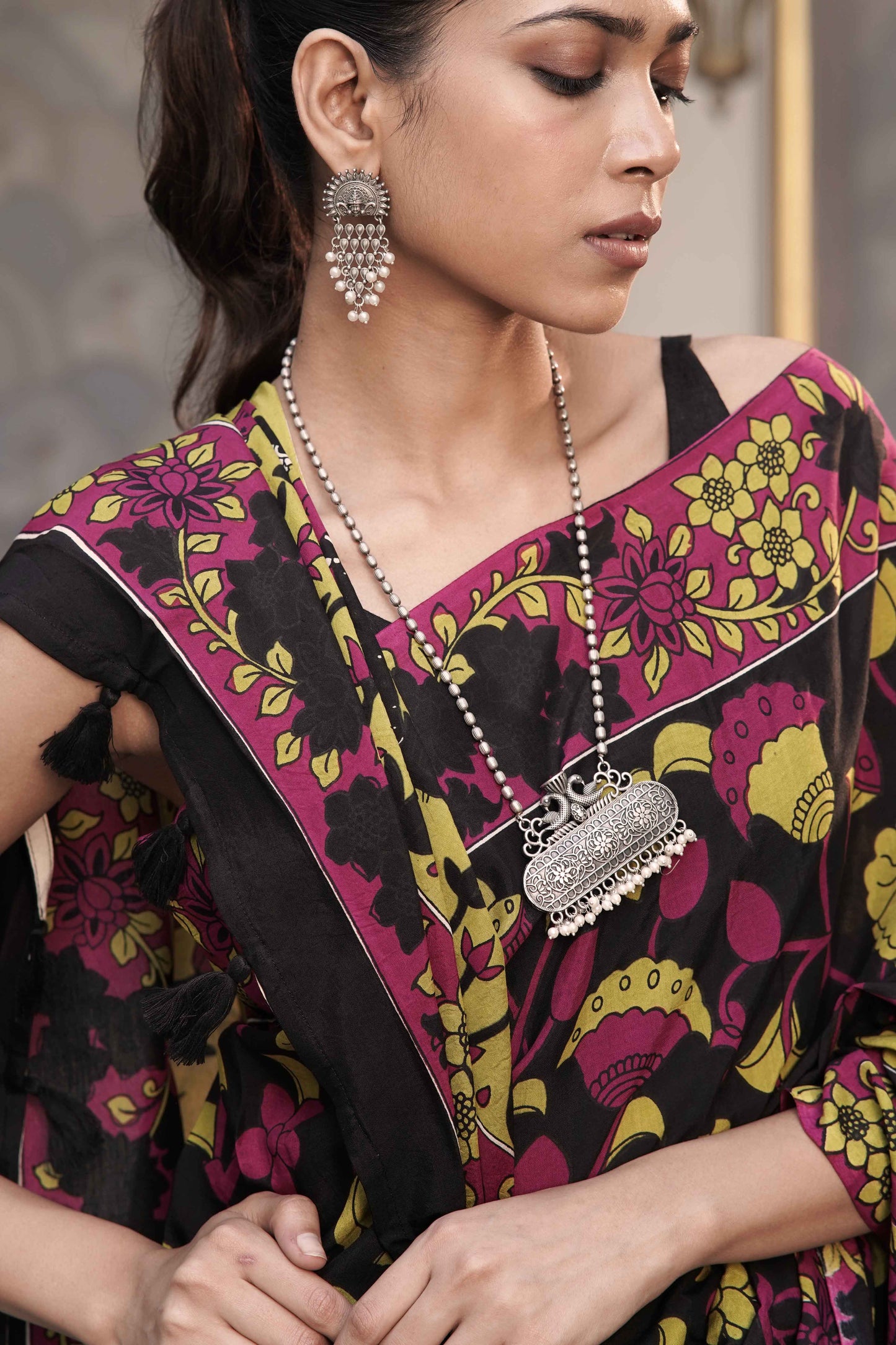 Black Kalamkari Digital print with contrast figurative story pallu and contrast off-white unstitched blouse in kalamkari print