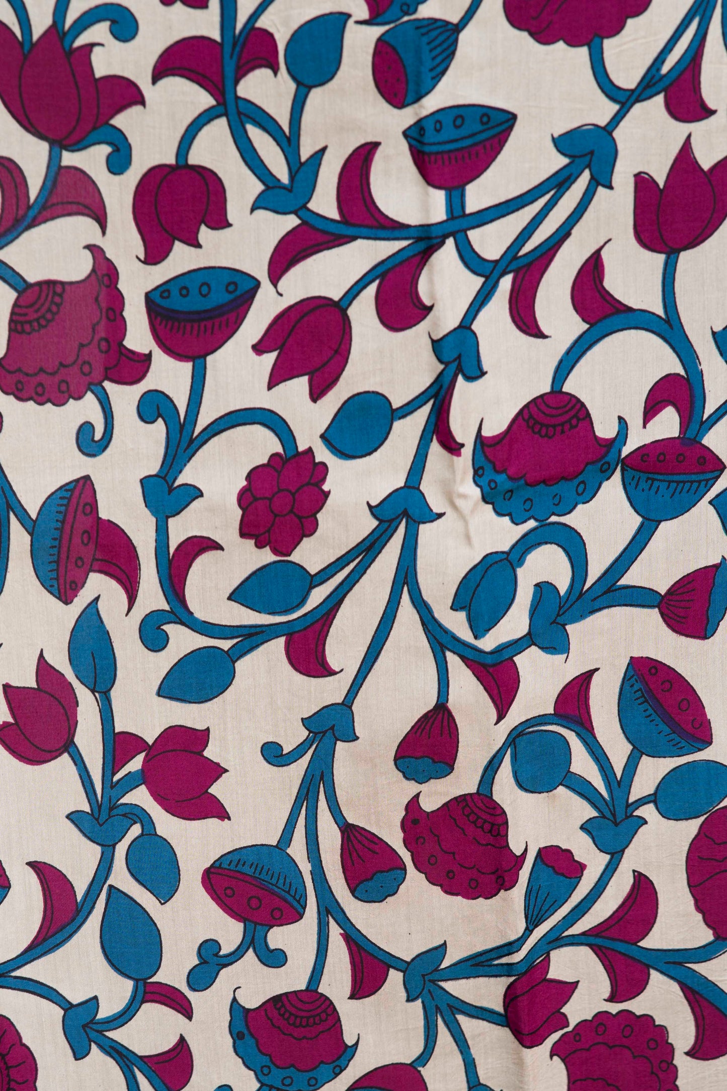 Blue Kalamkari Digital print with contrast figurative story pallu and contrast off-white unstitched blouse in kalamkari print